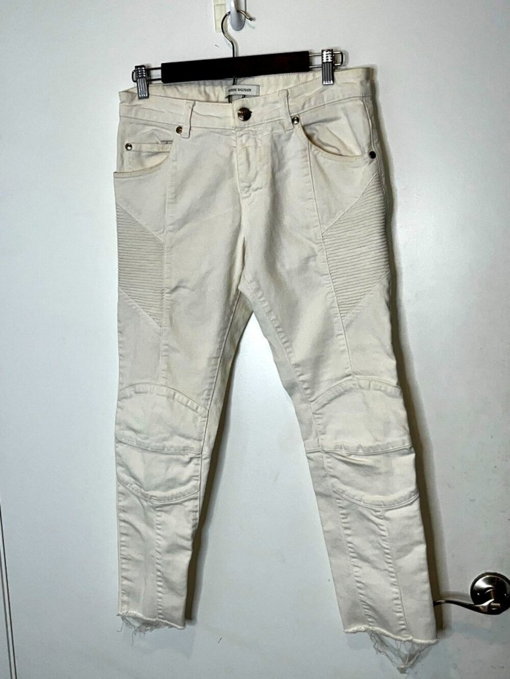 Pierre Balmain White Skinny Jeans \ Distressed Hem size 30